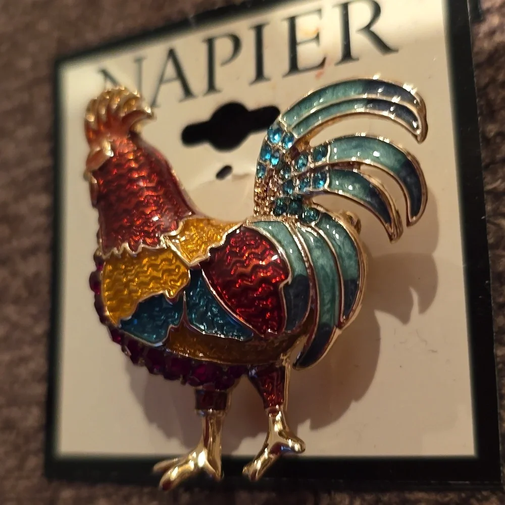 NAPIER BRAND FASHION JEWELRY FANCY COLORFUL SPARKLING ROOSTER PIN BROOCH